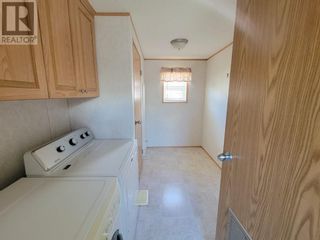 Photo 15: Beautifully maintained 3 Bedroom modular home on a rented lot in Creekside Village.