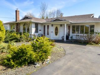 Photo 1: 2052 Wood Rd in CAMPBELL RIVER: CR Campbell River North House for sale (Campbell River)  : MLS®# 783745