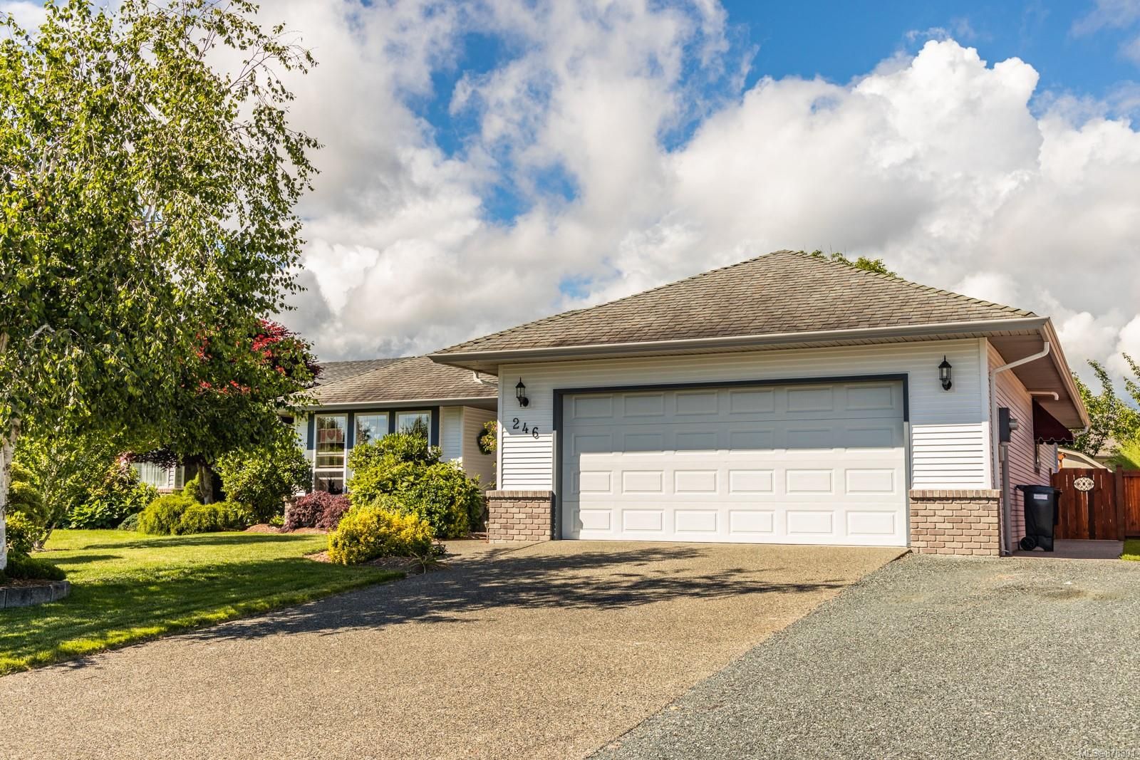 Main Photo: 246 Crabapple Cres in Parksville: PQ Parksville House for sale (Parksville/Qualicum)  : MLS®# 878391