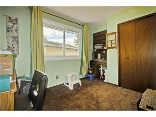 Photo 22: 545 RUNDLEVILLE Place NE in Calgary: Rundle House for sale : MLS®# C4079787