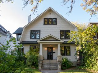 Photo 2: 1015 Grosvenor Avenue in Winnipeg: Residential for sale (1Bw)  : MLS®# 202123831