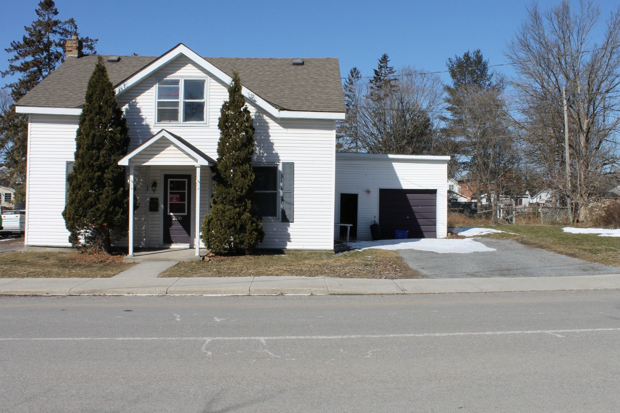 Main Photo: 206 Bell Street in Arnprior: Downtown House for sale