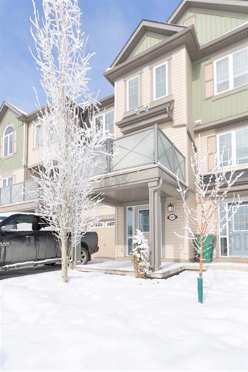 Main Photo: 104 Windstone Link SW: Airdrie Row/Townhouse for sale : MLS®# A1190179
