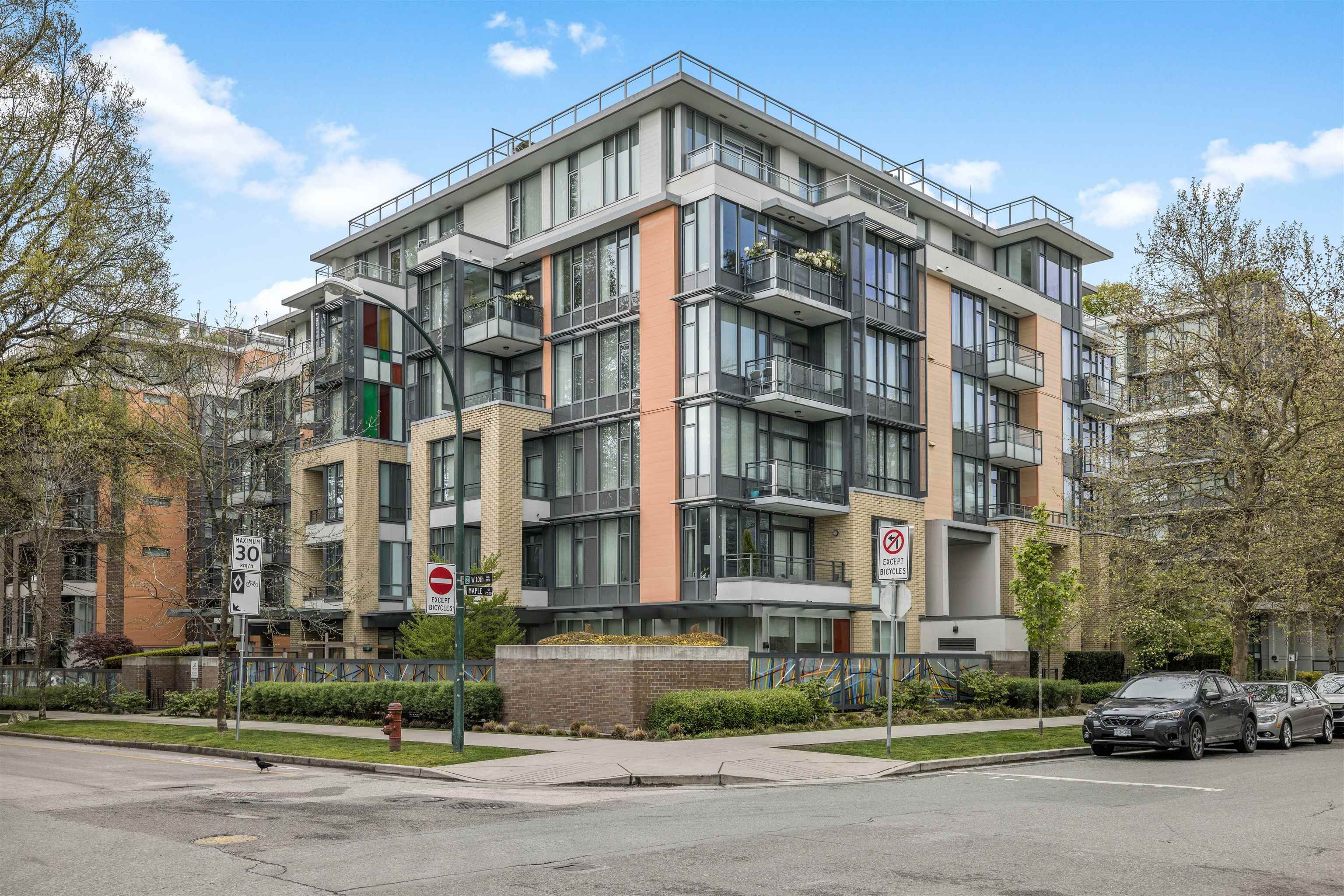 Main Photo: 309 2565 MAPLE Street in Vancouver: Kitsilano Condo for sale (Vancouver West)  : MLS®# R2712111