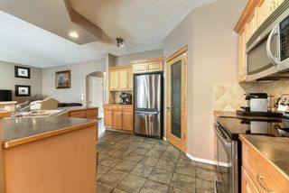 Photo 10: 335 Cresthaven Place SW in Calgary: Crestmont Detached for sale : MLS®# A2128298