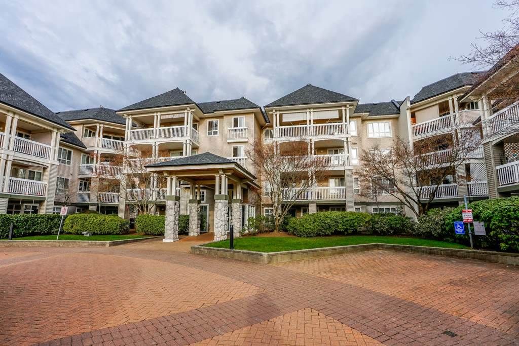 Main Photo: 405 22022 49 AVENUE in Langley: Murrayville Condo for sale : MLS®# R2449984