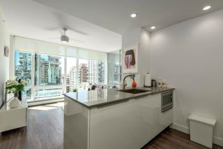 Photo 2: 1010 1283 HOWE Street in Vancouver: Downtown VW Condo for sale in "Tate" (Vancouver West)  : MLS®# R2643821