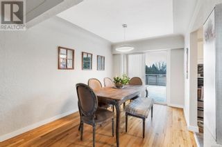 Photo 9: 3145 Balfour Ave in Victoria: House for sale : MLS®# 953959