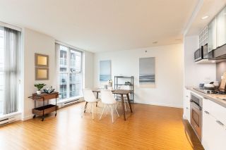 Photo 5: 817 168 POWELL STREET in Vancouver: Downtown VE Condo for sale (Vancouver East)  : MLS®# R2502867