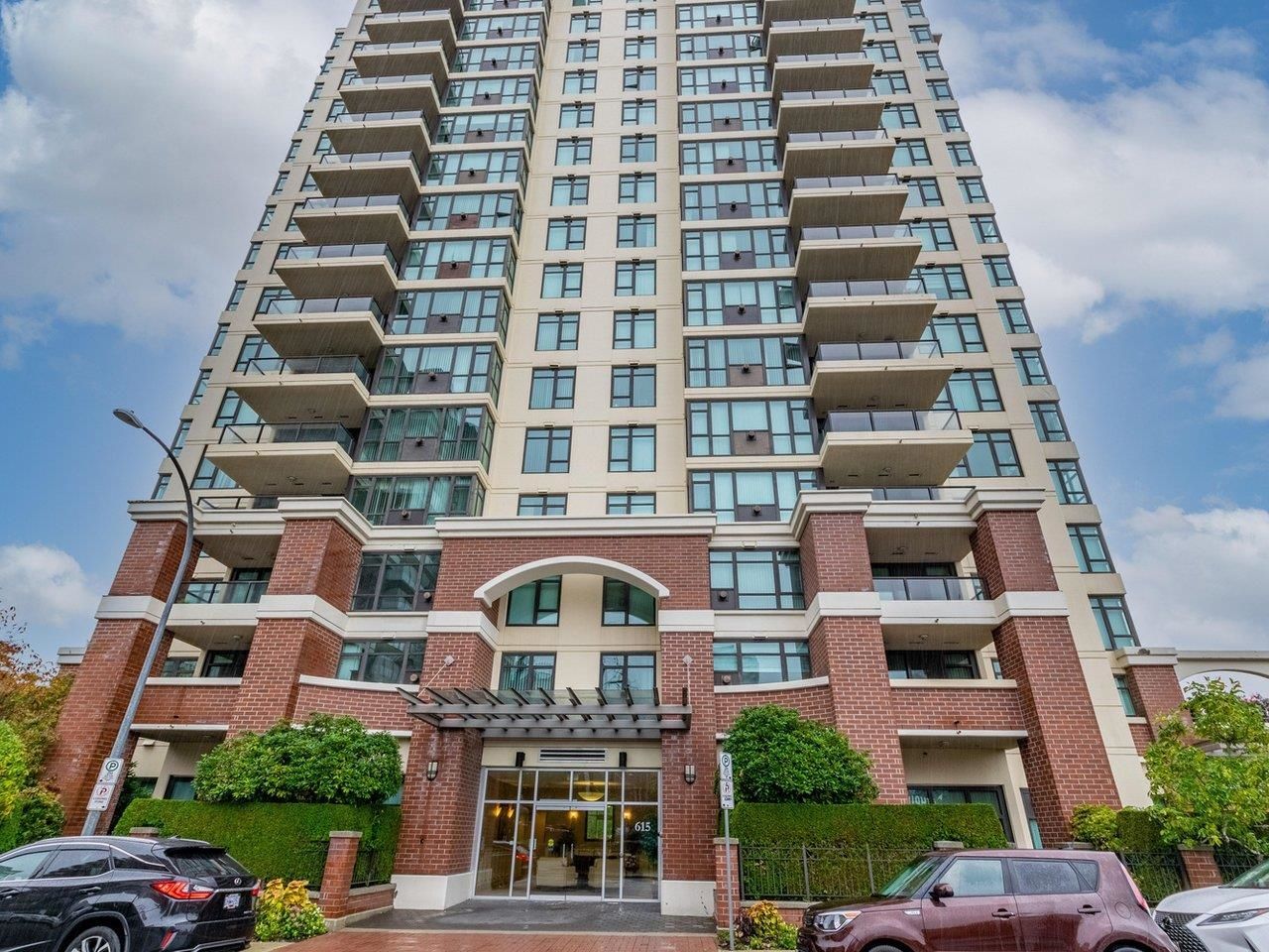 Main Photo: 1105 615 HAMILTON Street in New Westminster: Uptown NW Condo for sale in "The Uptown" : MLS®# R2629408