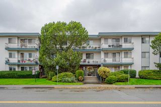 Photo 32: 211 17707 57A Avenue in Surrey: Cloverdale BC Condo for sale in "FRANCES MANOR" (Cloverdale)  : MLS®# R2869392