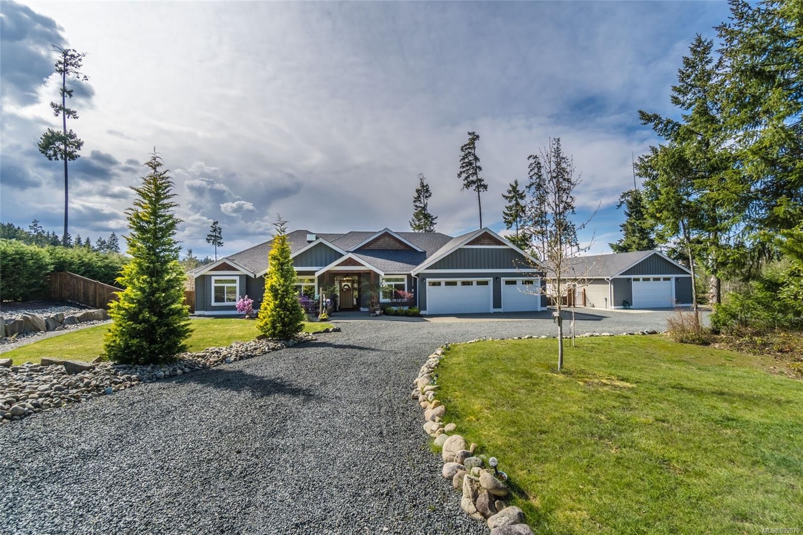Main Photo: 2455 Peterson Rd in Nanoose Bay: PQ Nanoose House for sale (Parksville/Qualicum)  : MLS®# 899870