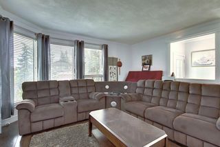 Photo 10: 207 Edgeland Road NW Calgary Home For Sale