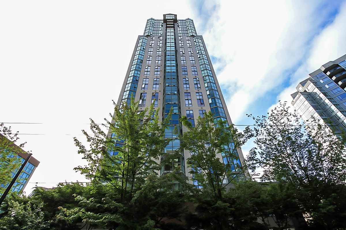 Main Photo: 708 1188 HOWE STREET in : Downtown VW Condo for sale : MLS®# R2161558