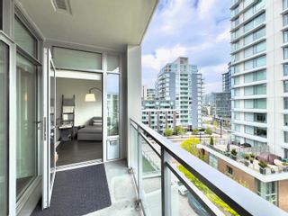 Photo 4: 801 111 E 1ST Avenue in Vancouver: Mount Pleasant VE Condo for sale in "Block 100" (Vancouver East)  : MLS®# R2874072
