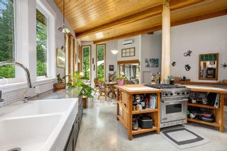 Photo 11: 4600 Chandler Rd in Hornby Island: Isl Hornby Island House for sale (Islands)  : MLS®# 932220