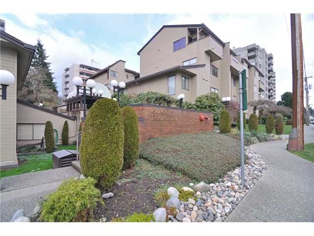 Main Photo: # 406 1363 W CLYDE AV in West Vancouver: Ambleside Condo for sale : MLS®# V1072040