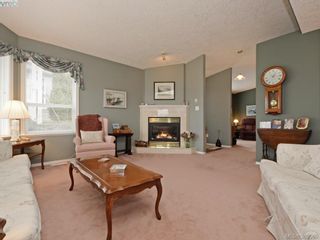 Photo 4: 63 Salmon Crt in VICTORIA: VR Glentana Manufactured Home for sale (View Royal)  : MLS®# 783796