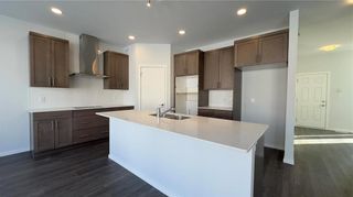 Photo 5: 46 Gottfried Point in Winnipeg: Canterbury Park Residential for sale (3M)  : MLS®# 202401984
