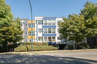 Photo 2: 404 2133 DUNDAS Street in Vancouver: Hastings Condo for sale in "HARBOURGATE" (Vancouver East)  : MLS®# R2693553