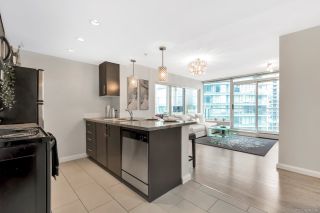 Photo 2: 2506 688 ABBOTT STREET in Vancouver: Downtown VW Condo for sale (Vancouver West)  : MLS®# R2427192