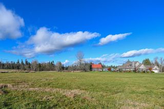 Photo 11: 3916 Burns Rd in Courtenay: CV Courtenay North House for sale (Comox Valley)  : MLS®# 890272