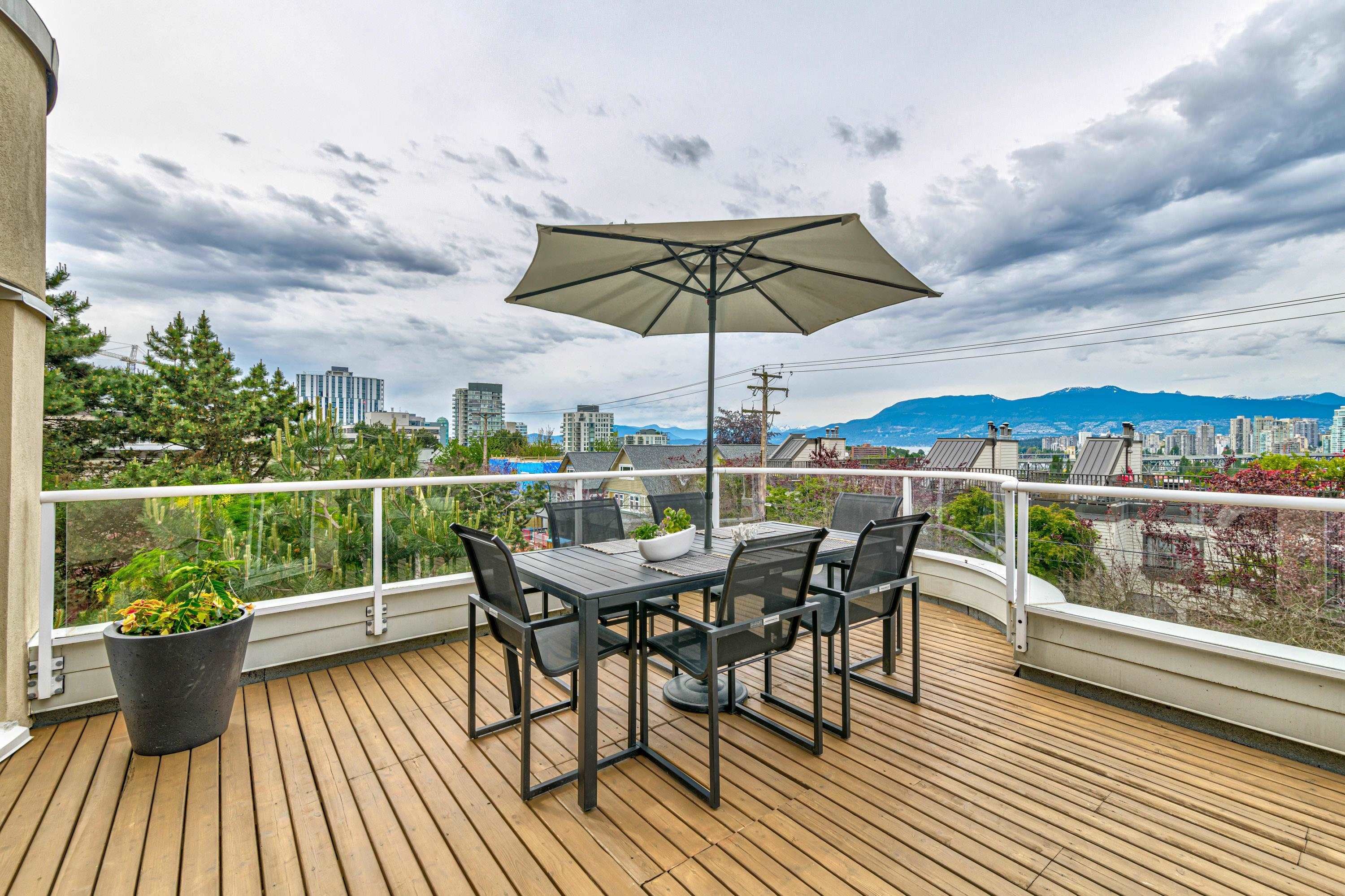 Main Photo: 314 1236 W 8TH Avenue in Vancouver: Fairview VW Condo for sale in "Galleria II" (Vancouver West)  : MLS®# R2696217