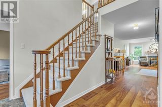 Photo 5: 29 CRANTHAM CRESCENT in Ottawa: House for sale : MLS®# 1380483