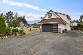 Photo 1: 41355 YARROW CENTRAL Road: Yarrow House for sale : MLS®# R2723635