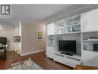 Photo 3: 308 1440 E BROADWAY in Vancouver: House for sale : MLS®# R2833583