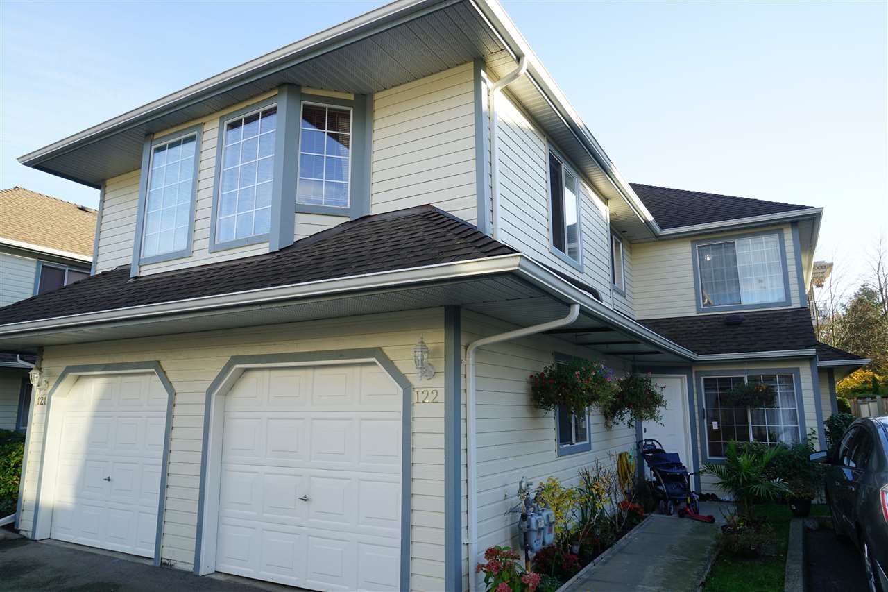 Main Photo: 122 9978 151 STREET in Surrey: Guildford Townhouse for sale (North Surrey)  : MLS®# R2122462