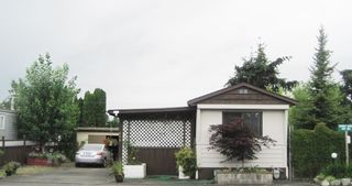 Photo 1: 259 201 CAYER Street in Coquitlam: Maillardville Manufactured Home for sale in "WILDWOOD PARK" : MLS®# R2091695