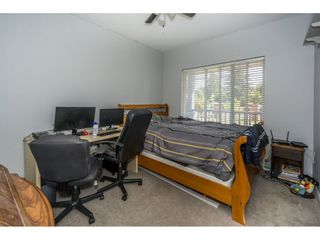 Photo 16: 27895 JUNCTION Avenue in Abbotsford: Aberdeen House for sale in "Station" : MLS®# R2204939
