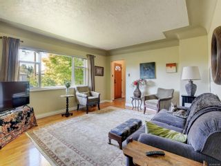 Photo 3: 431 Stannard Ave in Victoria: Vi Fairfield West House for sale : MLS®# 943186
