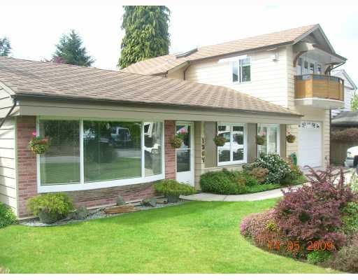 Main Photo: 1367 COTTONWOOD in North_Vancouver: Norgate House for sale in "NORGATE" (North Vancouver)  : MLS®# V766908