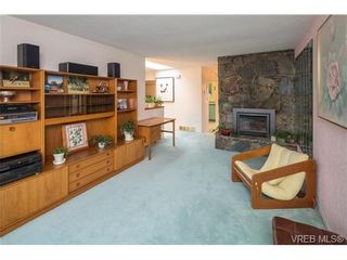 Photo 5: 1 3281 Linwood Ave in VICTORIA: SE Maplewood Row/Townhouse for sale (Saanich East)  : MLS®# 689397