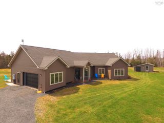 Photo 1: 1570 Caribou Island Road in Caribou Island: 108-Rural Pictou County Residential for sale (Northern Region)  : MLS®# 202308239
