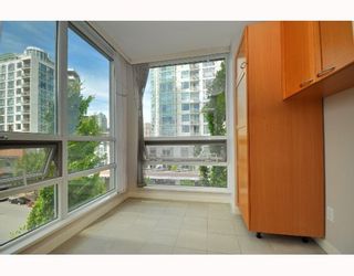 Photo 5: 602 1201 MARINASIDE Crescent in Vancouver: False Creek North Condo for sale in "THE PENINSULA" (Vancouver West)  : MLS®# V777928