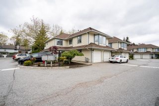 Photo 1: 112 9978 151 Street in Surrey: Guildford Townhouse for sale in "Spring Grove Estates" (North Surrey)  : MLS®# R2880500