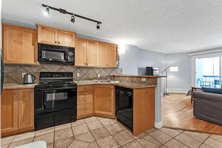 Photo 3: 307 60 38A Avenue SW in Calgary: Parkhill Apartment for sale : MLS®# A2119005