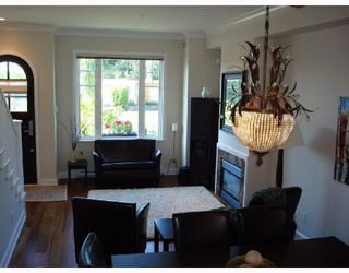 Photo 3: 989 W 38TH Avenue in Vancouver: Cambie Townhouse for sale in "HAMLIN MEWS." (Vancouver West)  : MLS®# V722740