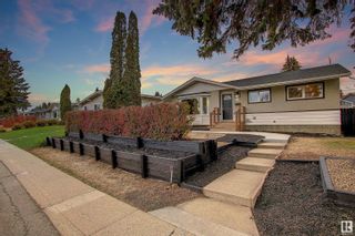 Photo 1: 6904 90 Avenue in Edmonton: Zone 18 House for sale : MLS®# E4319511