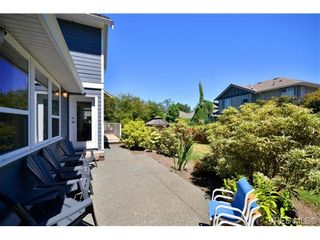 Photo 18: VICTORIA REAL ESTATE = HIGH QUADRA HOME For Sale Sold With Ann Watley