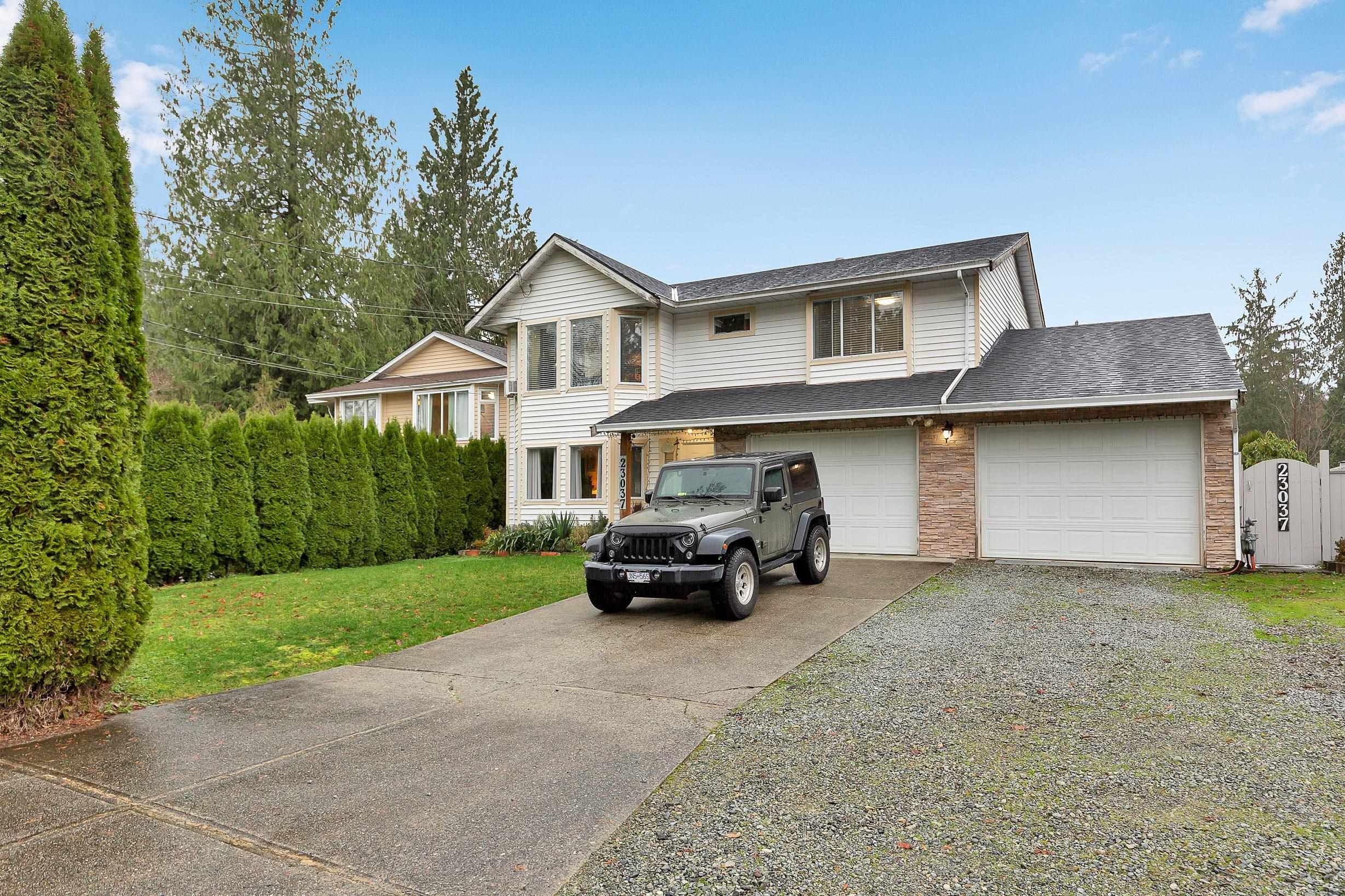 Main Photo: 23037 126 Avenue in Maple Ridge: East Central House for sale : MLS®# R2635299