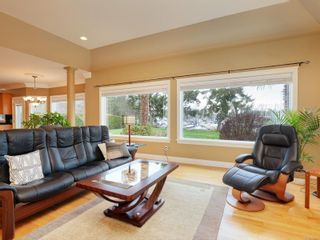 Photo 2: 1935 Marina Way in North Saanich: NS McDonald Park House for sale : MLS®# 955013