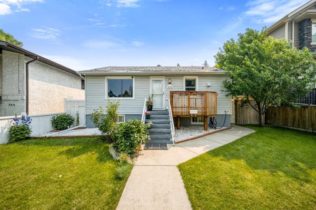 Main Photo: 3212 4A Street NW in Calgary: Mount Pleasant Detached for sale : MLS®# A1171319