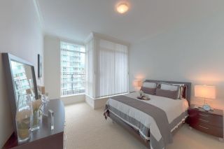 Photo 5: PH3 172 VICTORY SHIP Way in North Vancouver: Lower Lonsdale Condo for sale : MLS®# R2770111