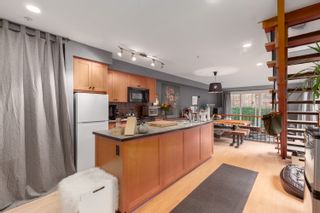 Photo 15: 2035 E Pender Street in Vancouver: Hastings House for sale (Vancouver East)  : MLS®# R2510504