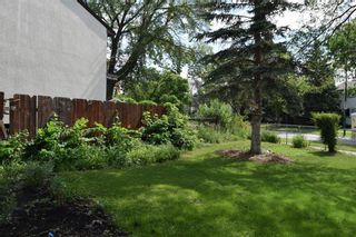 Photo 2: 553 Berwick Place in Winnipeg: Fort Rouge Residential for sale (1Aw)  : MLS®# 202017130