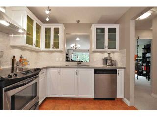 Photo 2: 310 6860 RUMBLE Street in Burnaby: South Slope Condo for sale in "GOVERNOR'S WALK" (Burnaby South)  : MLS®# V863998